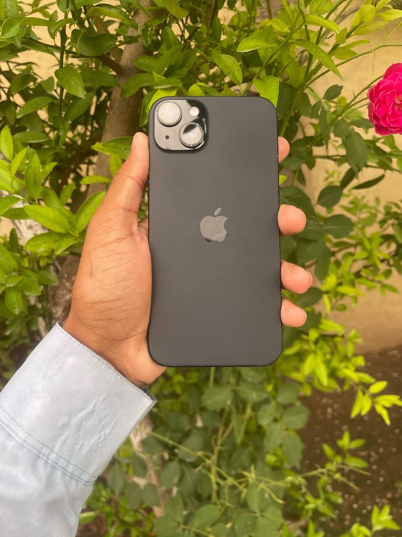 Apple iPhone 15 plus 1
