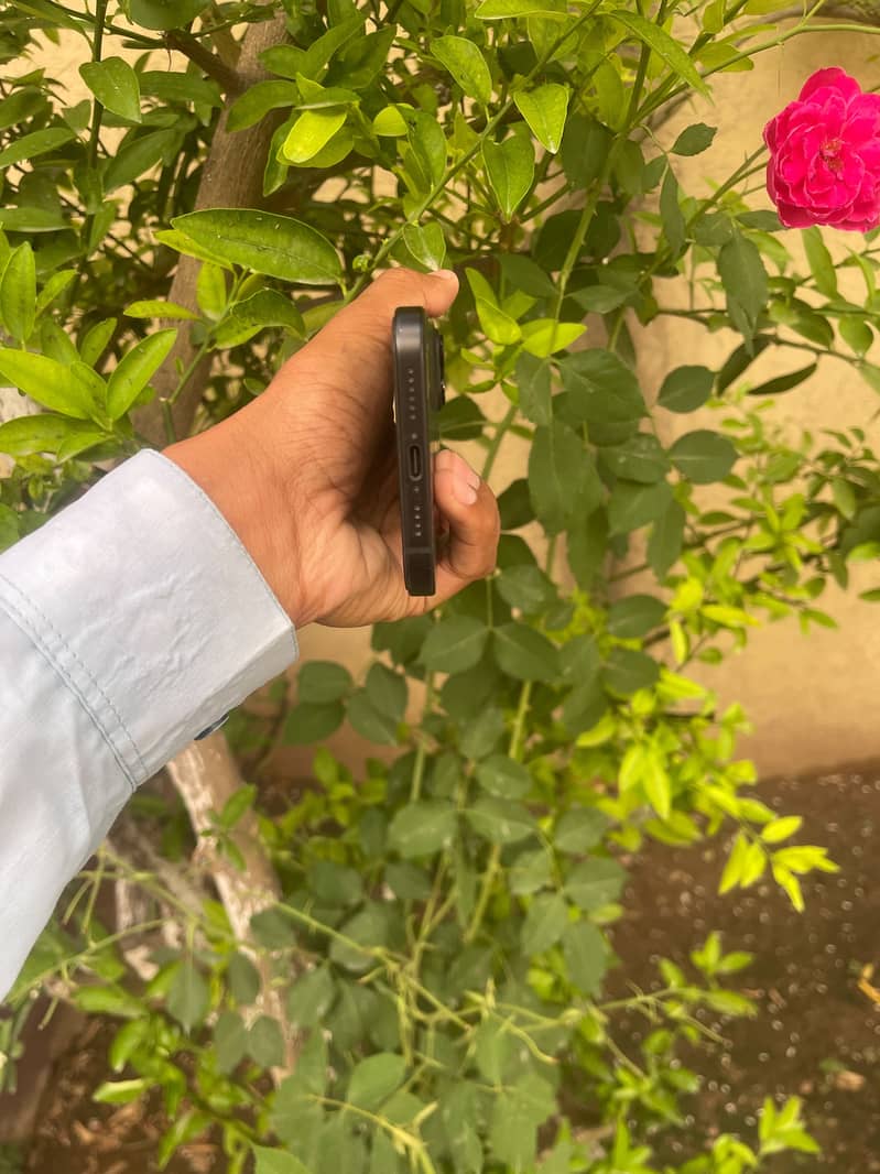 Apple iPhone 15 plus 5