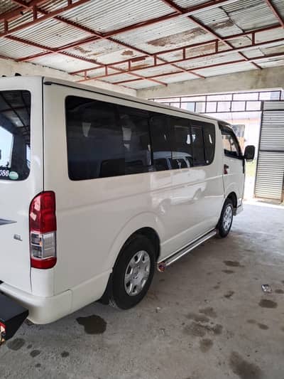 Toyota Hiace 2015