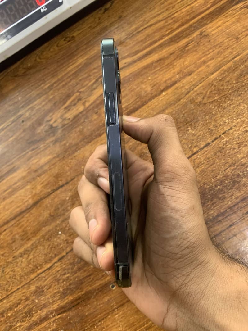 Apple iPhone 12 Pro 0