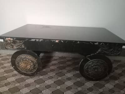 center table like new