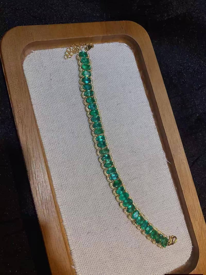 EMERALD BRACELET 2
