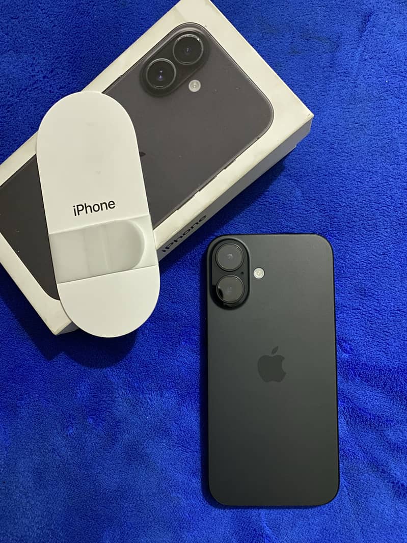 Apple iPhone 16 2