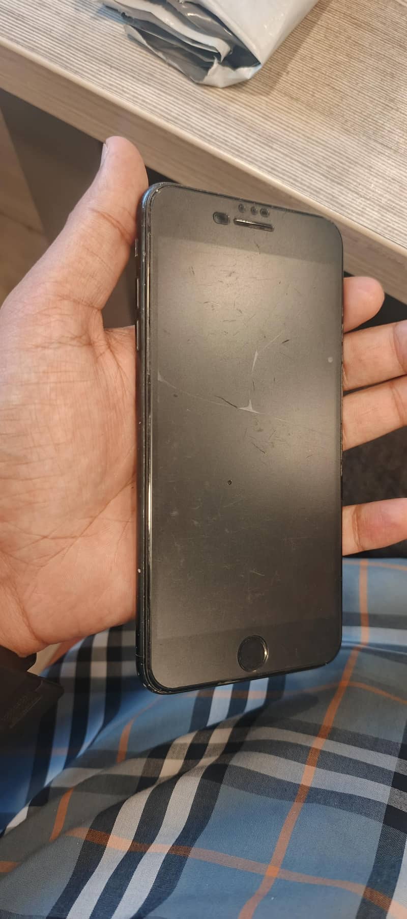 Apple iPhone 7 2