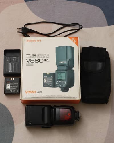 Godox V860II C Flash Kit