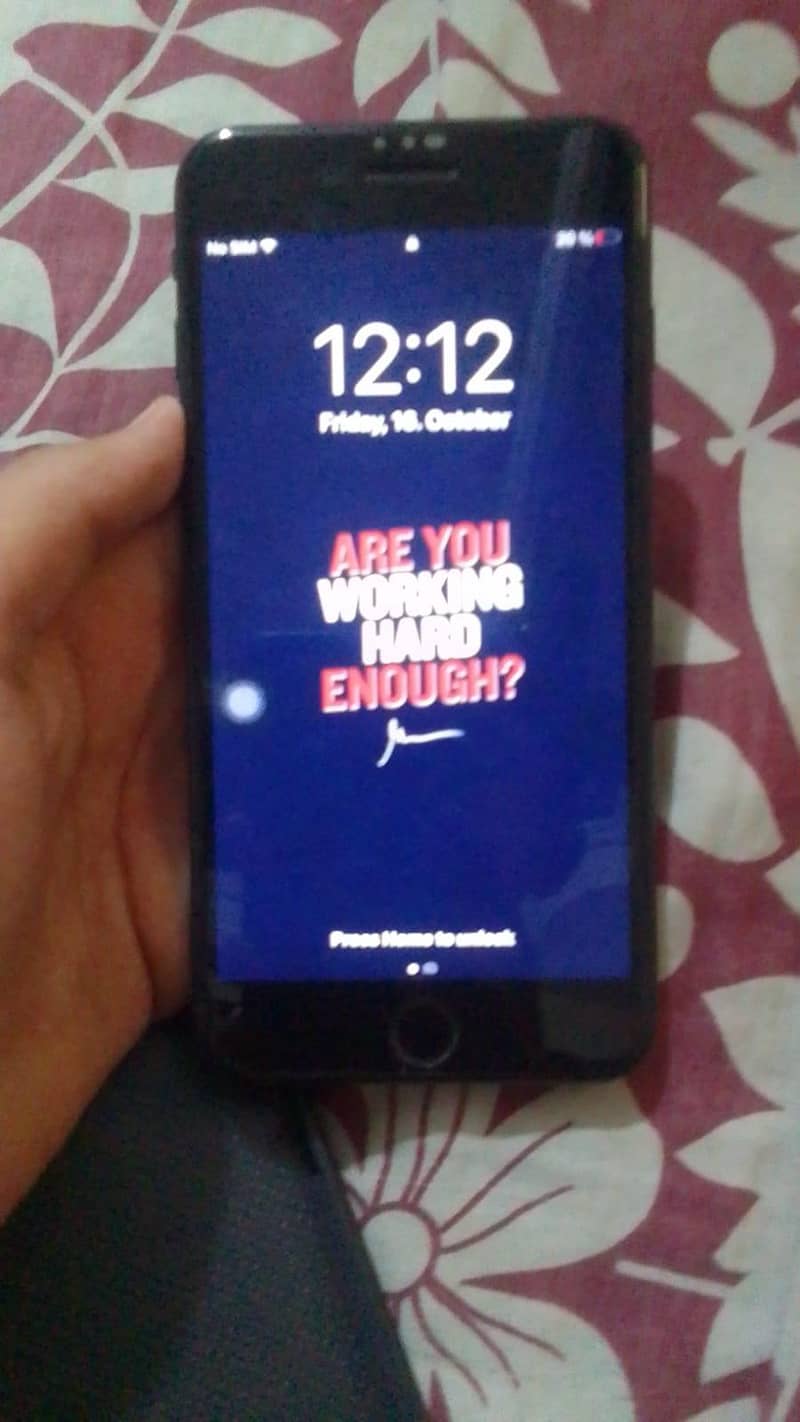 Apple iPhone 7 Plus 1