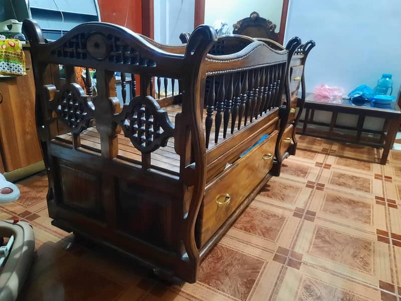 Baby cot 4
