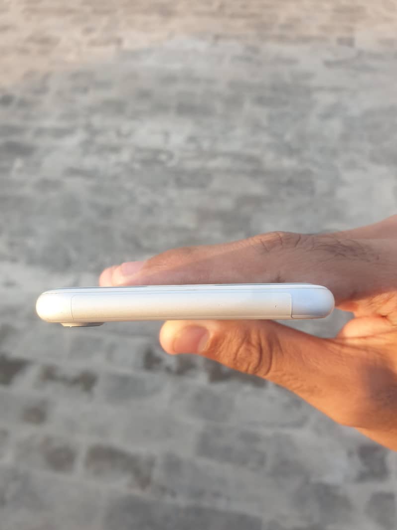 Apple iPhone 7 4