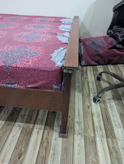 single bed with mattress