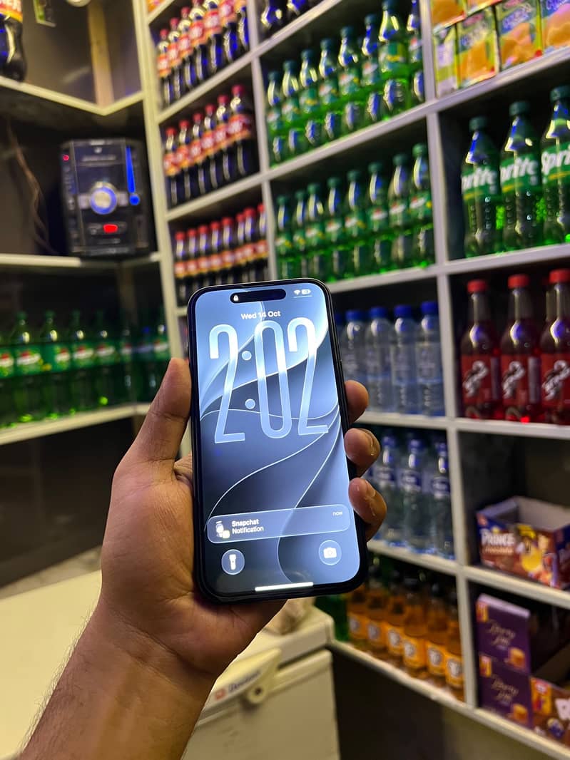 Apple iPhone 15 jv 1