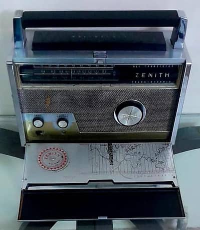 Vintage Zenith Trans-Oceanic Royal 1000D All Transistor Shortwave
