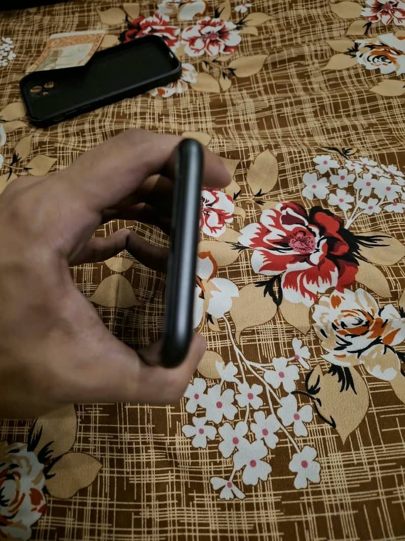 Apple iPhone 11 2