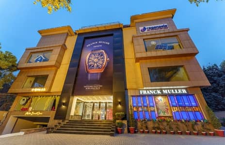 Shop For Sale At MM Alam Road Gulberg