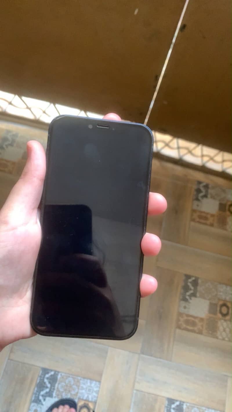 Apple iPhone 12 6