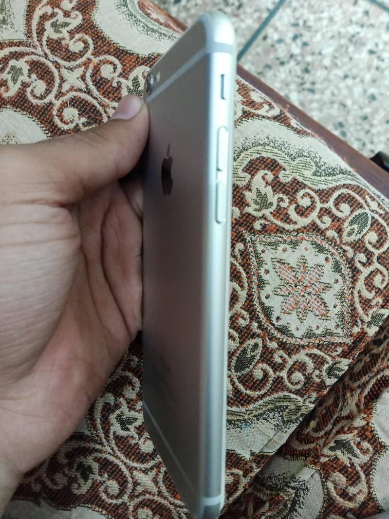 Apple iPhone 6 3