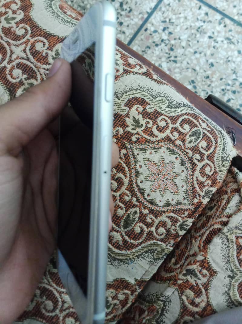 Apple iPhone 6 4