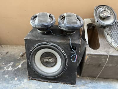 Woofers, Amplifiers and speakers