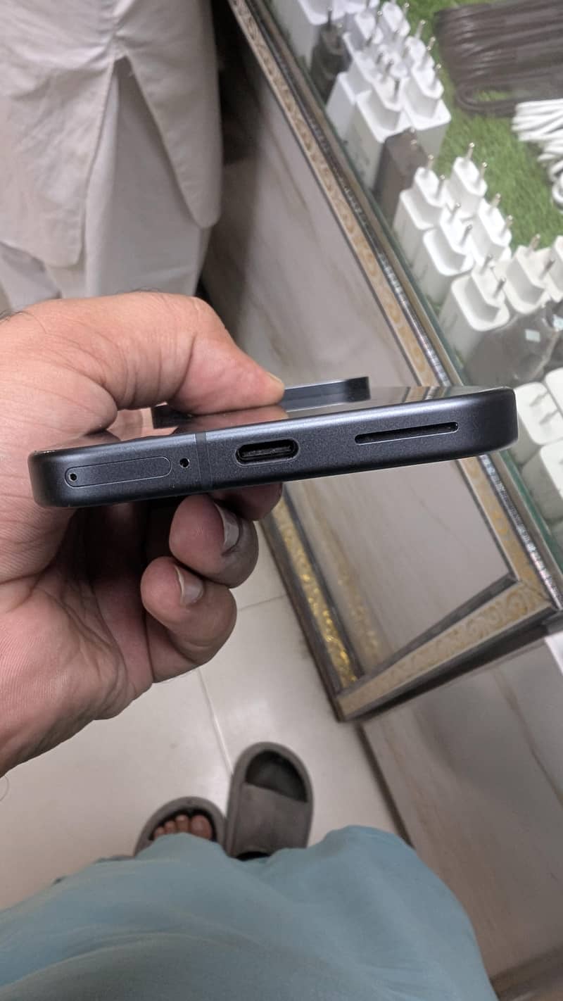Google Pixel 9 5