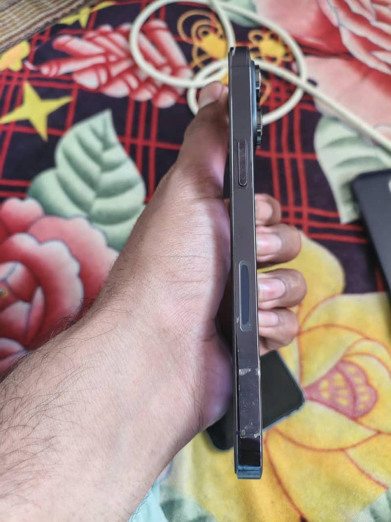 Apple iPhone 14 Pro Max 2