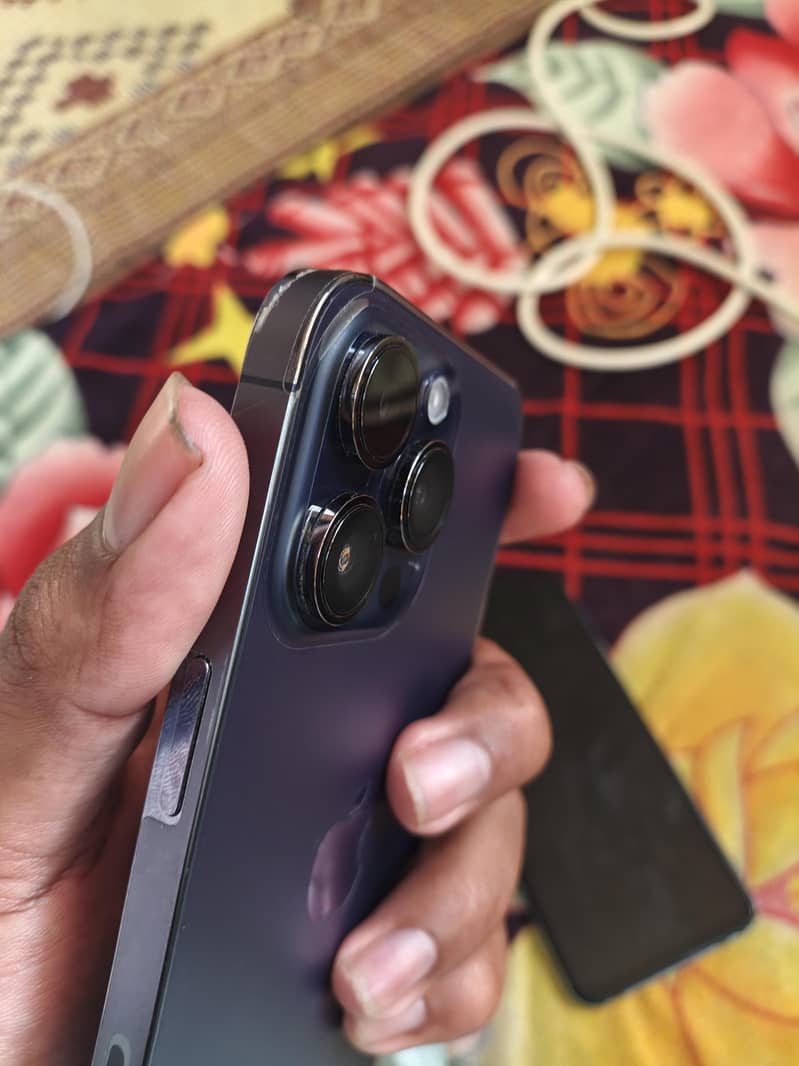 Apple iPhone 14 Pro Max 9