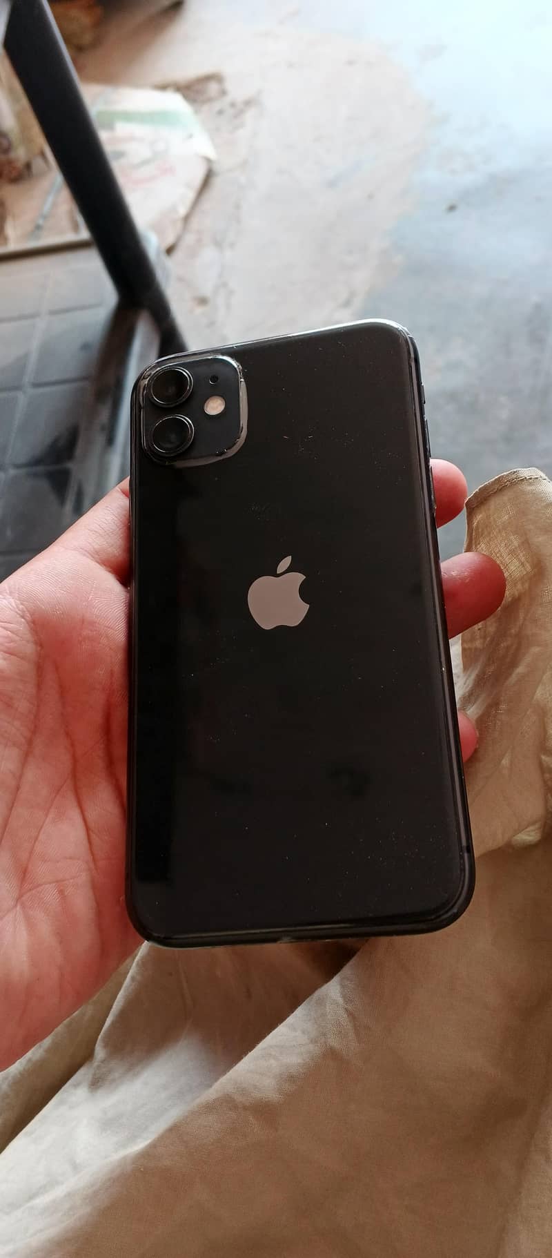 Apple iPhone 11 0