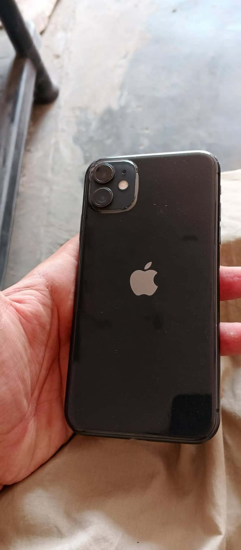 Apple iPhone 11 3