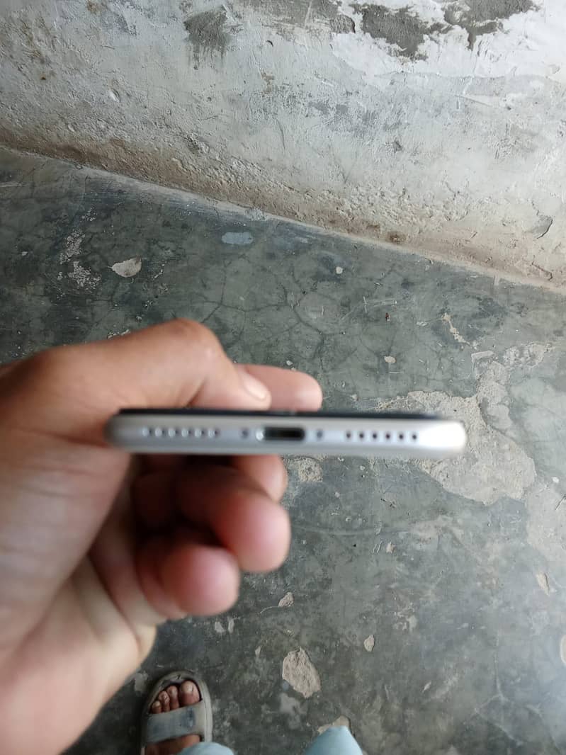 Apple iPhone SE 3