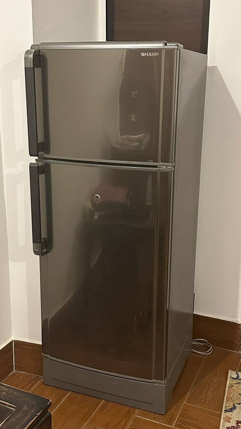 Sharp refrigerator 0