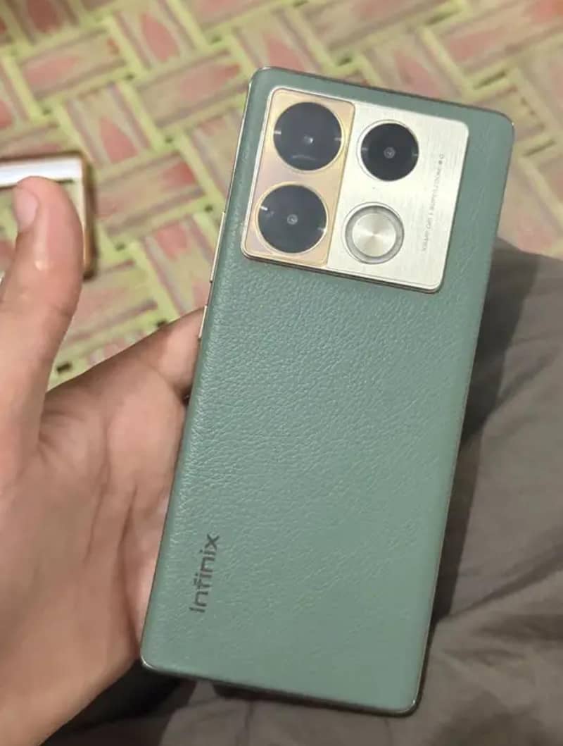 Infinix Note 40 Pro 3
