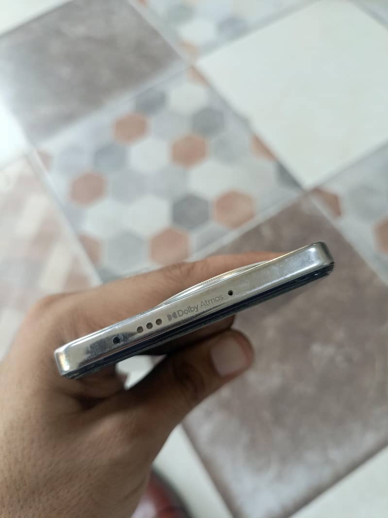 Tecno CAMON 30 0