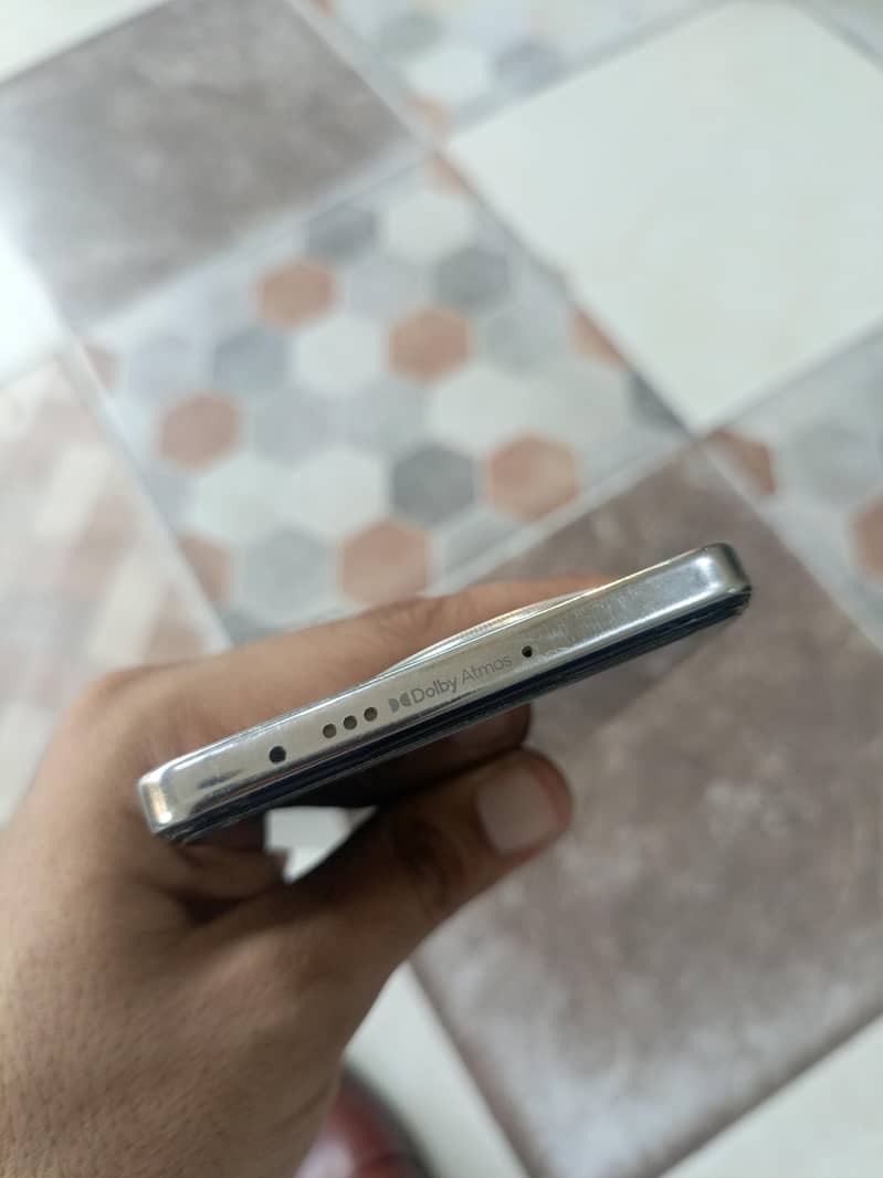 Tecno CAMON 30 1