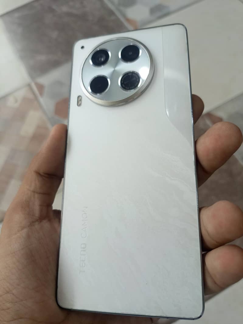 Tecno CAMON 30 4