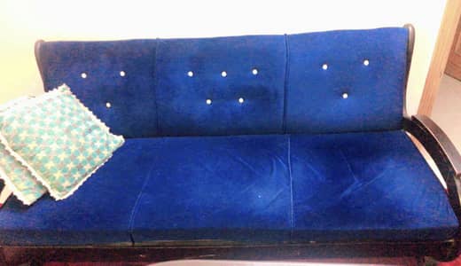 Navy blue colour sofa 5 seaters slightly used good condition