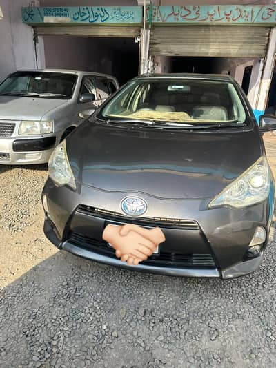 Toyota Aqua 2012