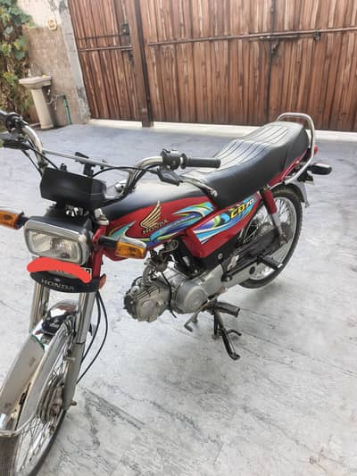 Honda CD 27