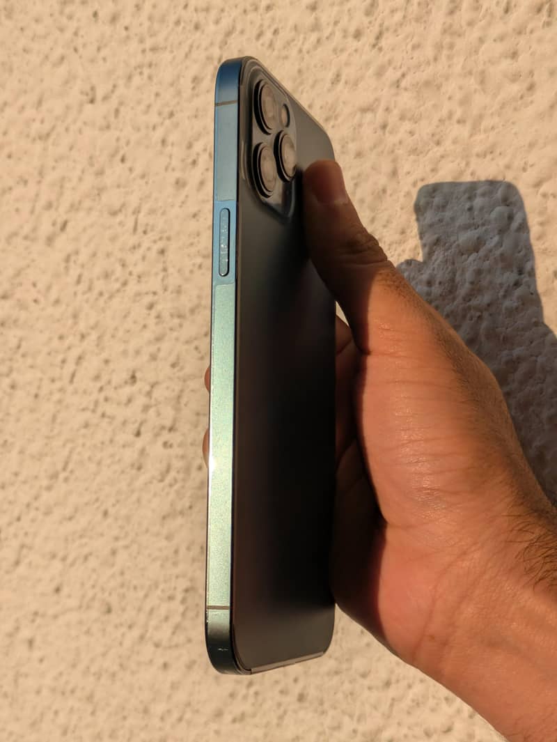 Apple iPhone 12 Pro Max 2