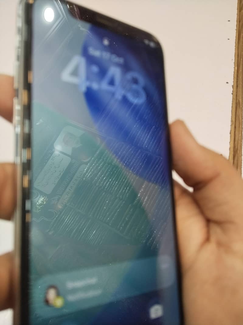 Apple iPhone 11 Pro 7