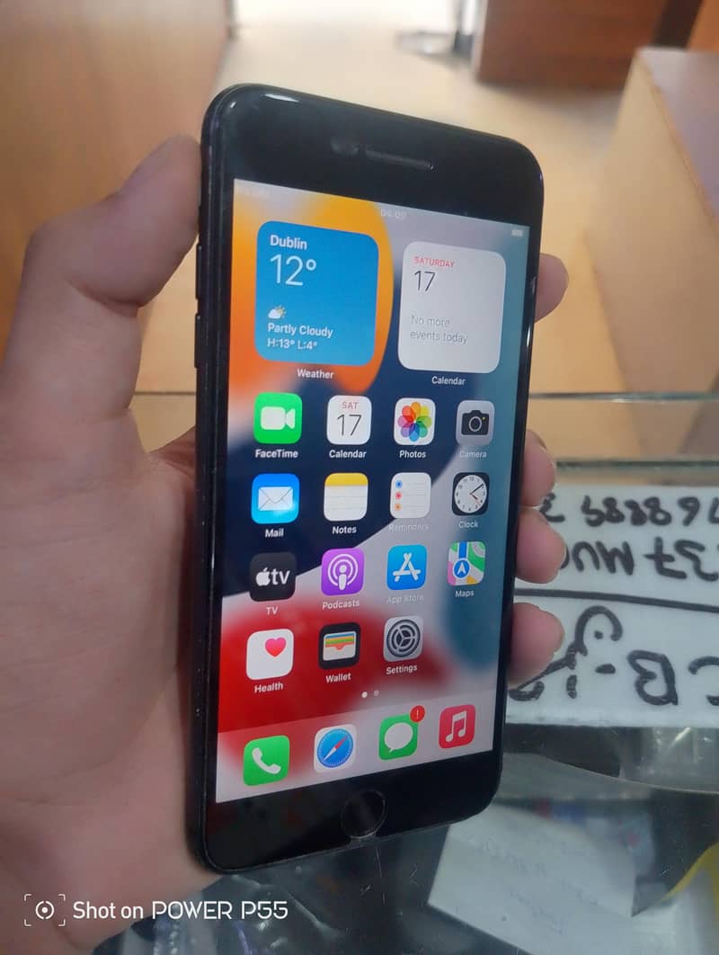 Apple iPhone 7 Plus 1