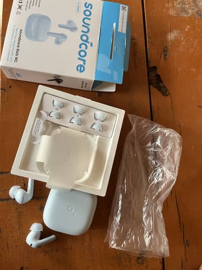Anker Soundcore R60i NC – Like New, Only 2 Days Used