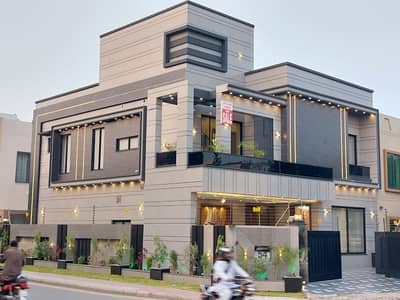 FIRST ENTRY BRAND NEW LUXURY UPPER PORTION