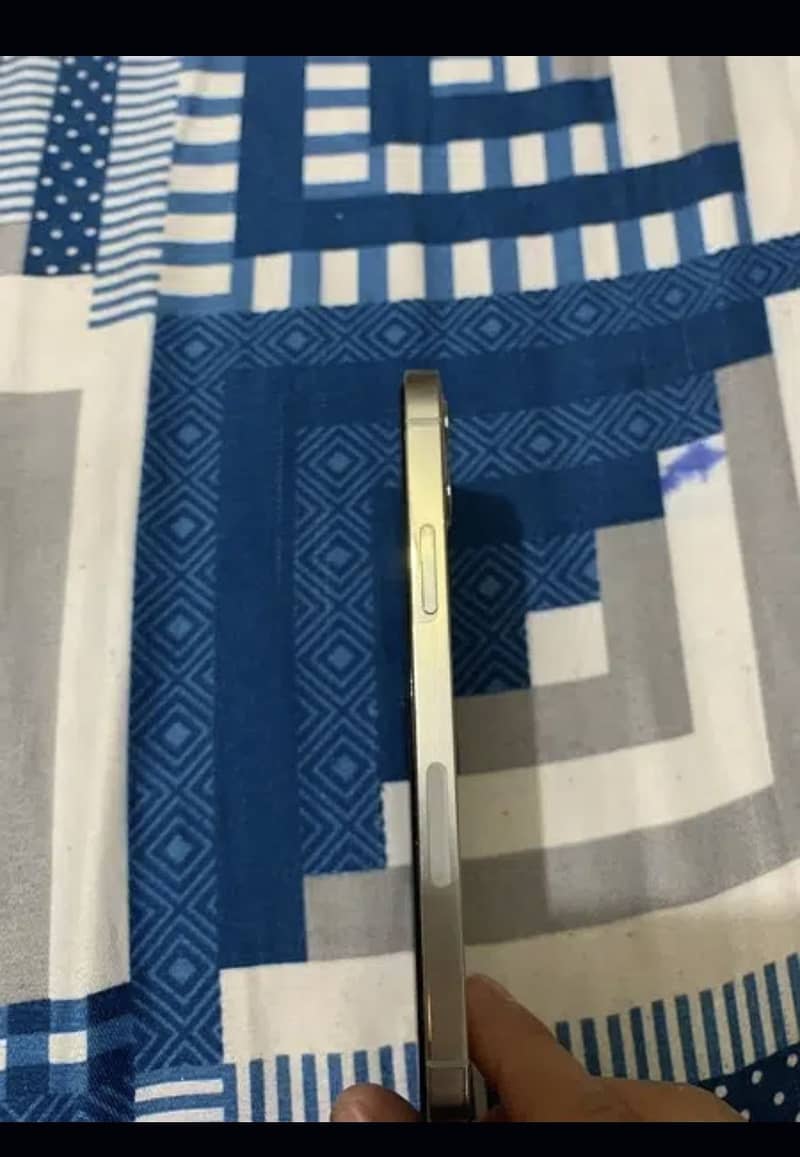 Apple iPhone 12 Pro 1