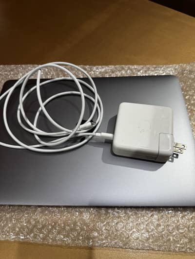 Macbook m1 pro 16/256