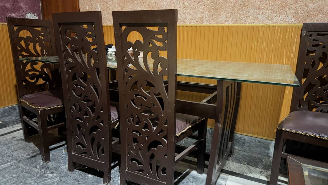 Dinning table 0
