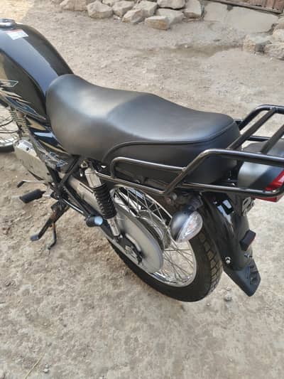 Gulshan Banzer 500 quarter Musharraf Colony