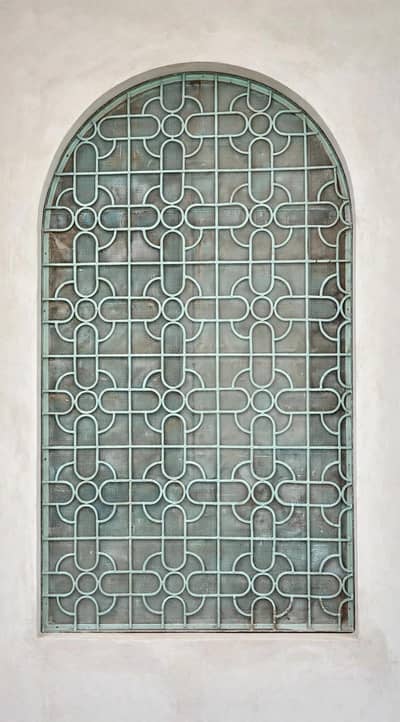 D Shape Iron Window - 5ft 11in x 3ft 4.5in - 6 Pieces Available