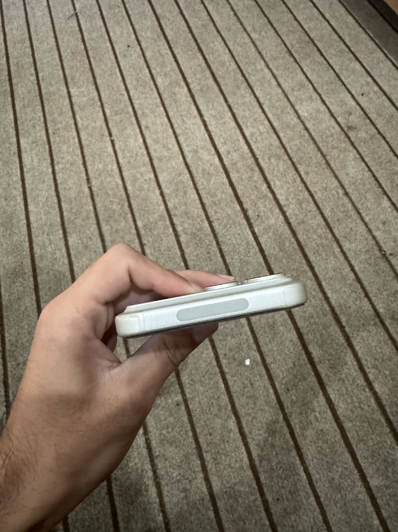 Apple iPhone 17 Pro Max jv 4