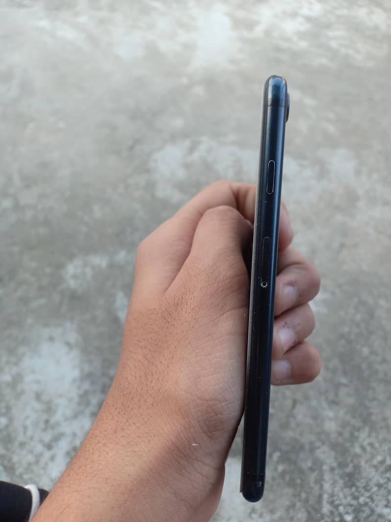 Apple iPhone 7 2