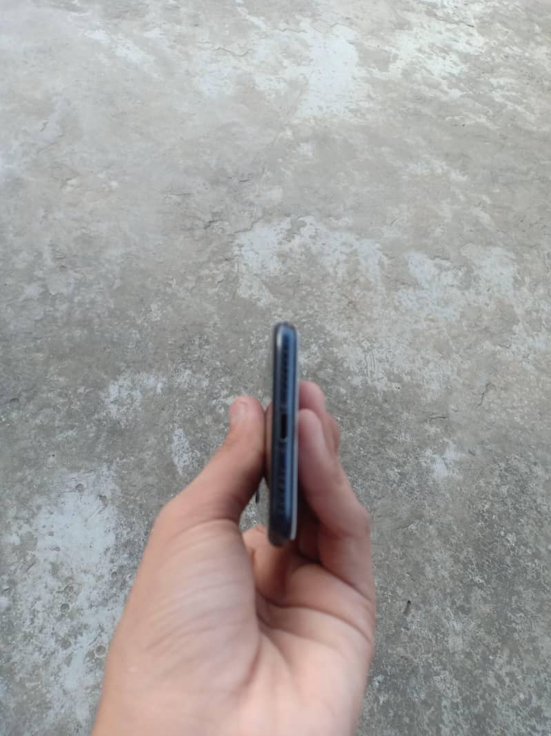 Apple iPhone 7 4