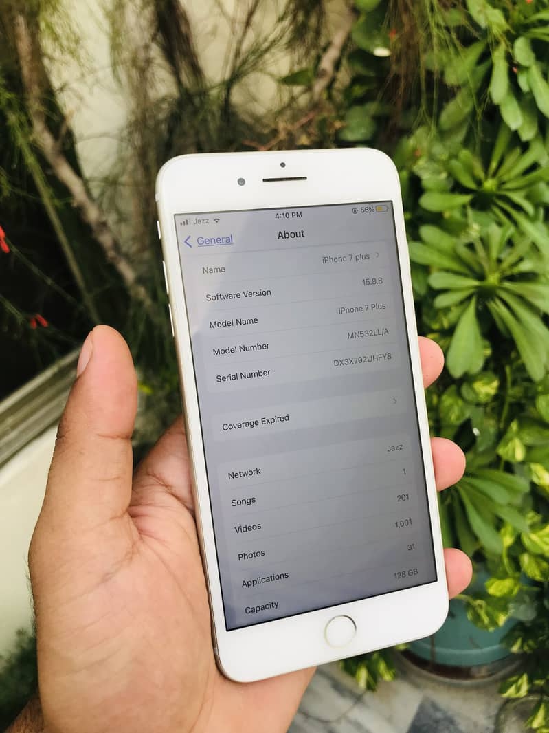 Apple iPhone 7 Plus 6