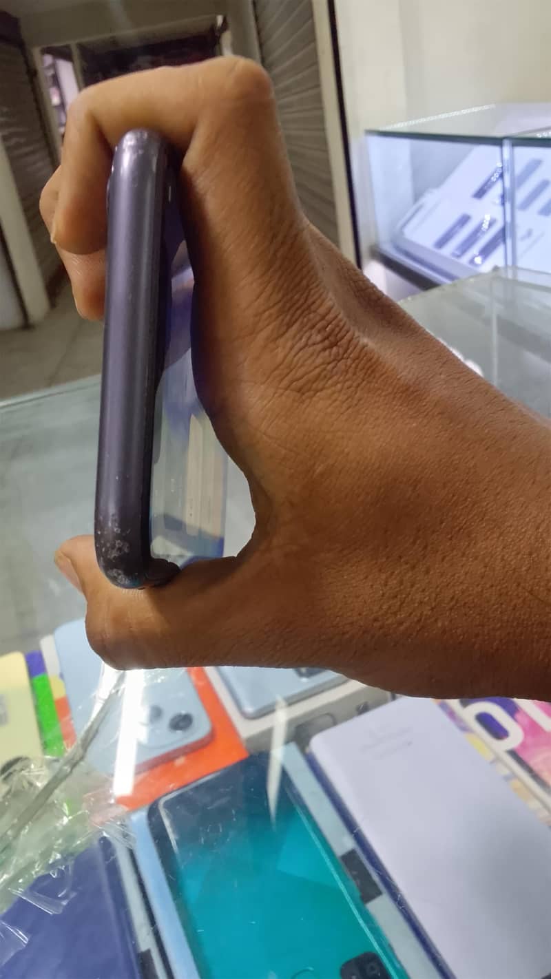 Apple iPhone 11 2